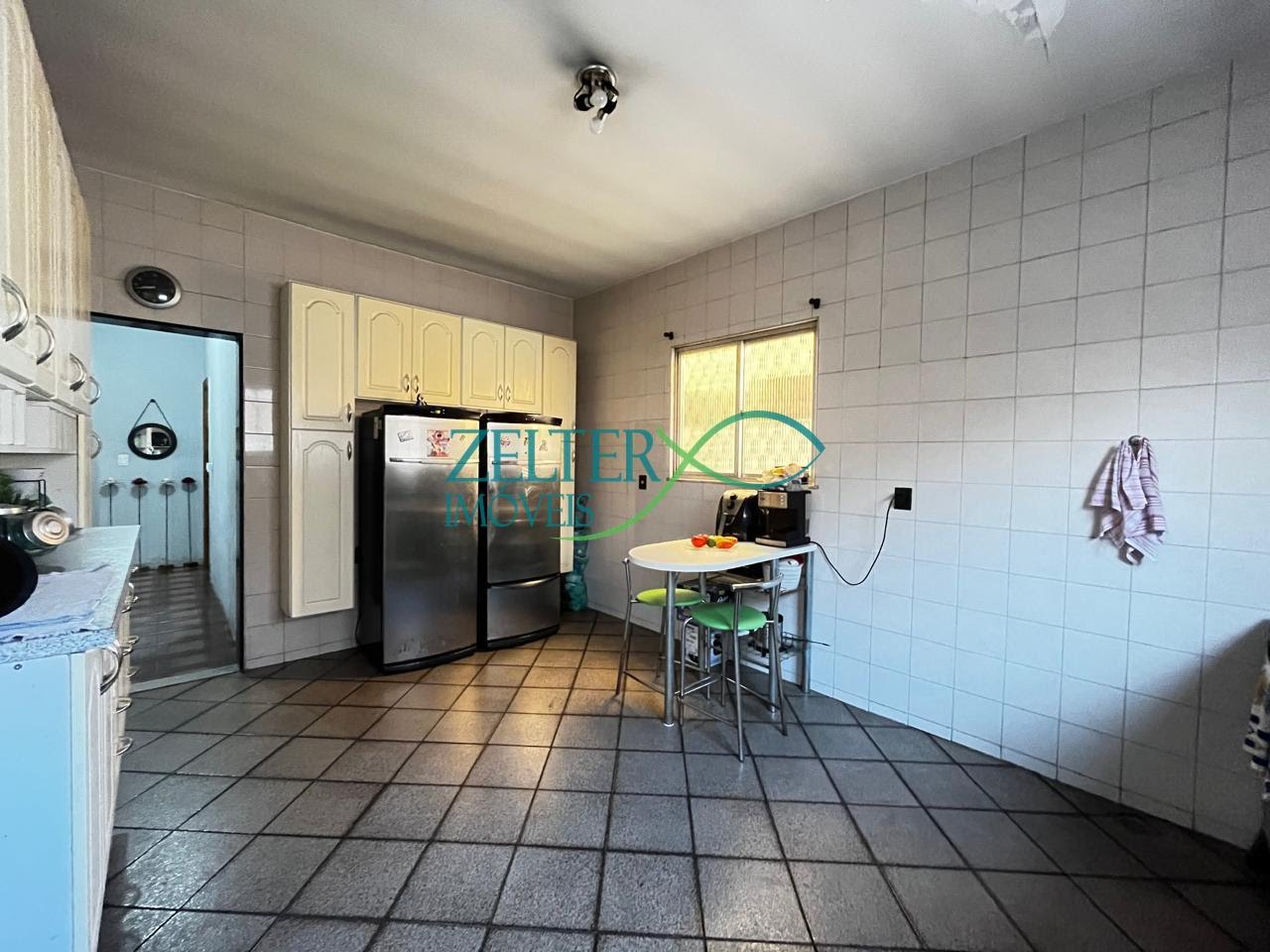Casa à venda com 4 quartos, 2 suítes, 2 vagas e 251m² no Rocha Miranda, Rio de Janeiro (RJ) — foto 12 de 30