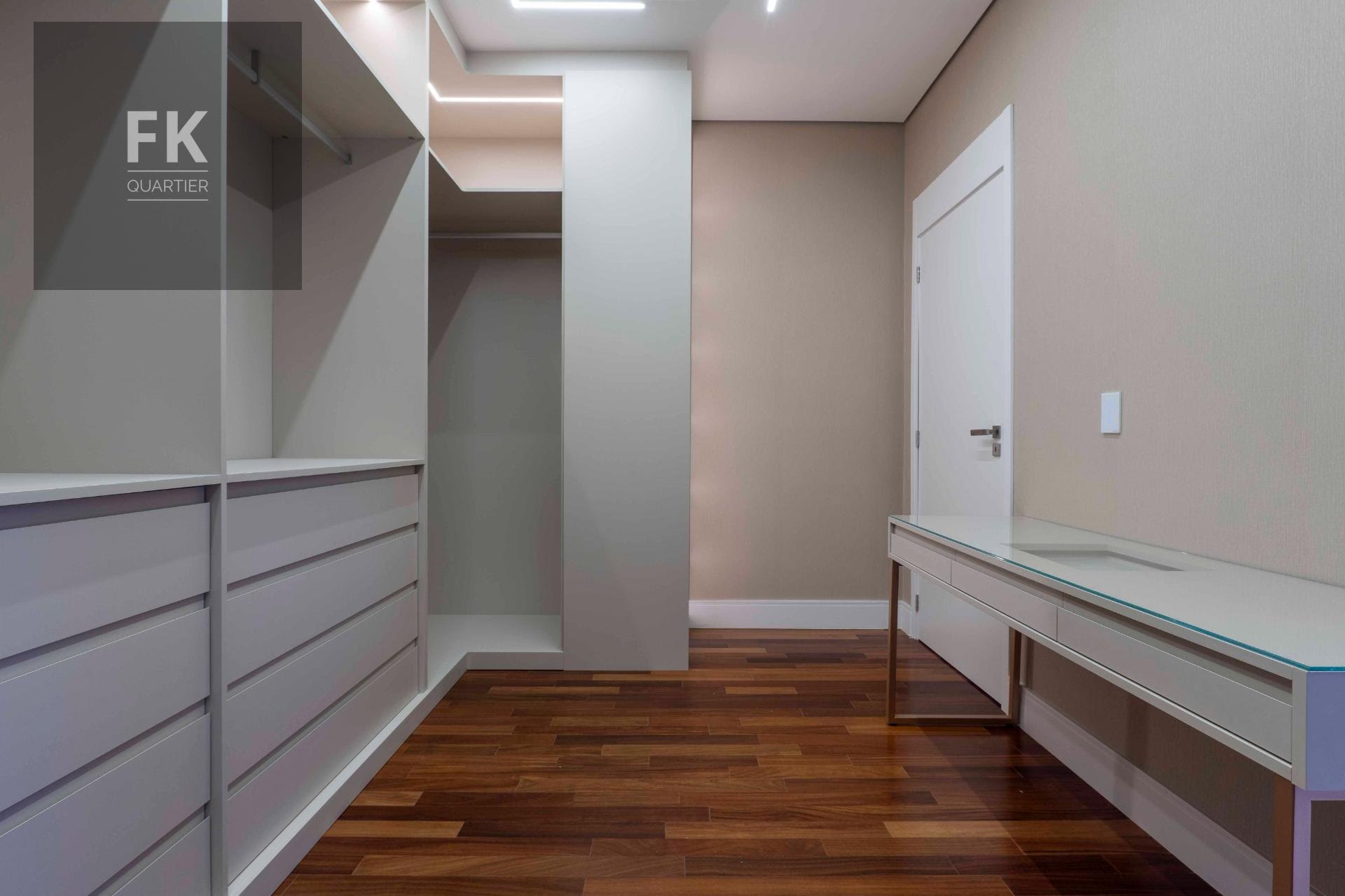 Casa à venda com 4 quartos, 4 suítes, 4 vagas e 427m² no Colinas da Anhangüera, Santana de Parnaíba (SP) — foto 24 de 30