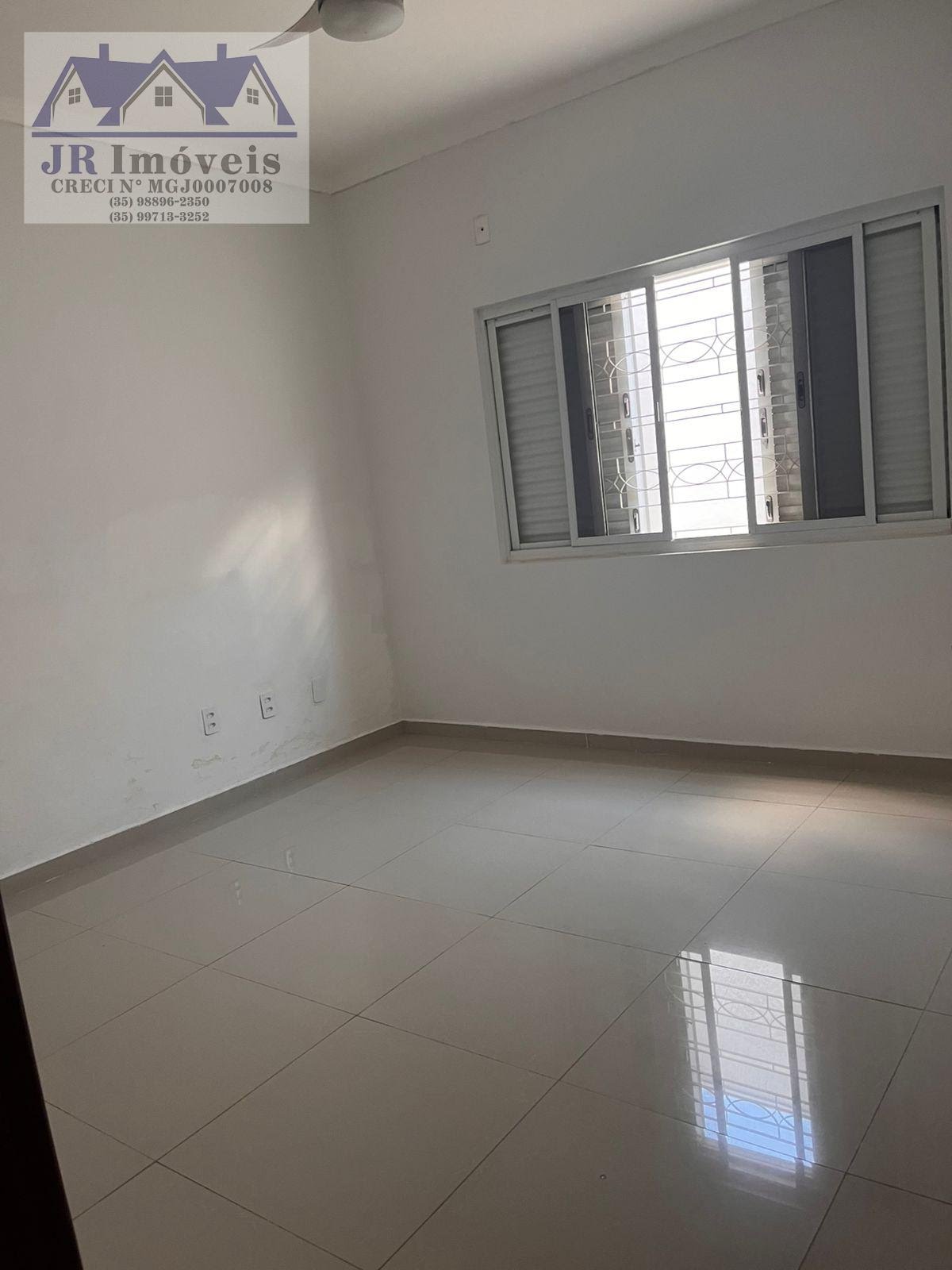Casa à venda com 4 quartos, 1 suíte, 4 vagas e 190m² no Sossêgo, Piranguinho (MG) — foto 3 de 30