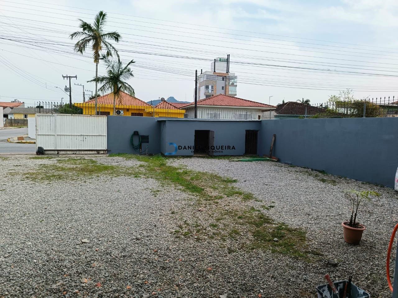 Casa à venda com 4 quartos, 2 banheiros, 4 vagas e 135m² no Centro, Biguaçu (SC) — foto 4 de 13