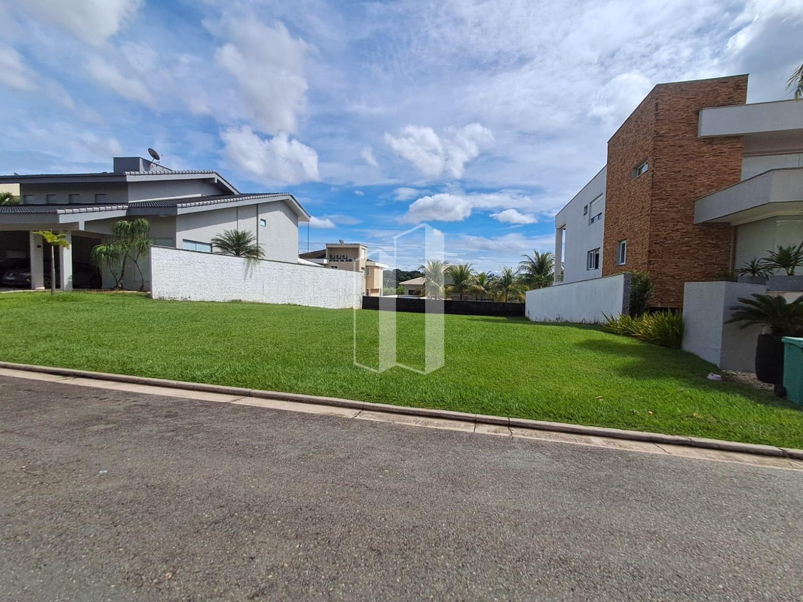 Terreno à venda com 644m² de terreno no Residencial Alphaville Flamboyant, Goiânia — foto principal