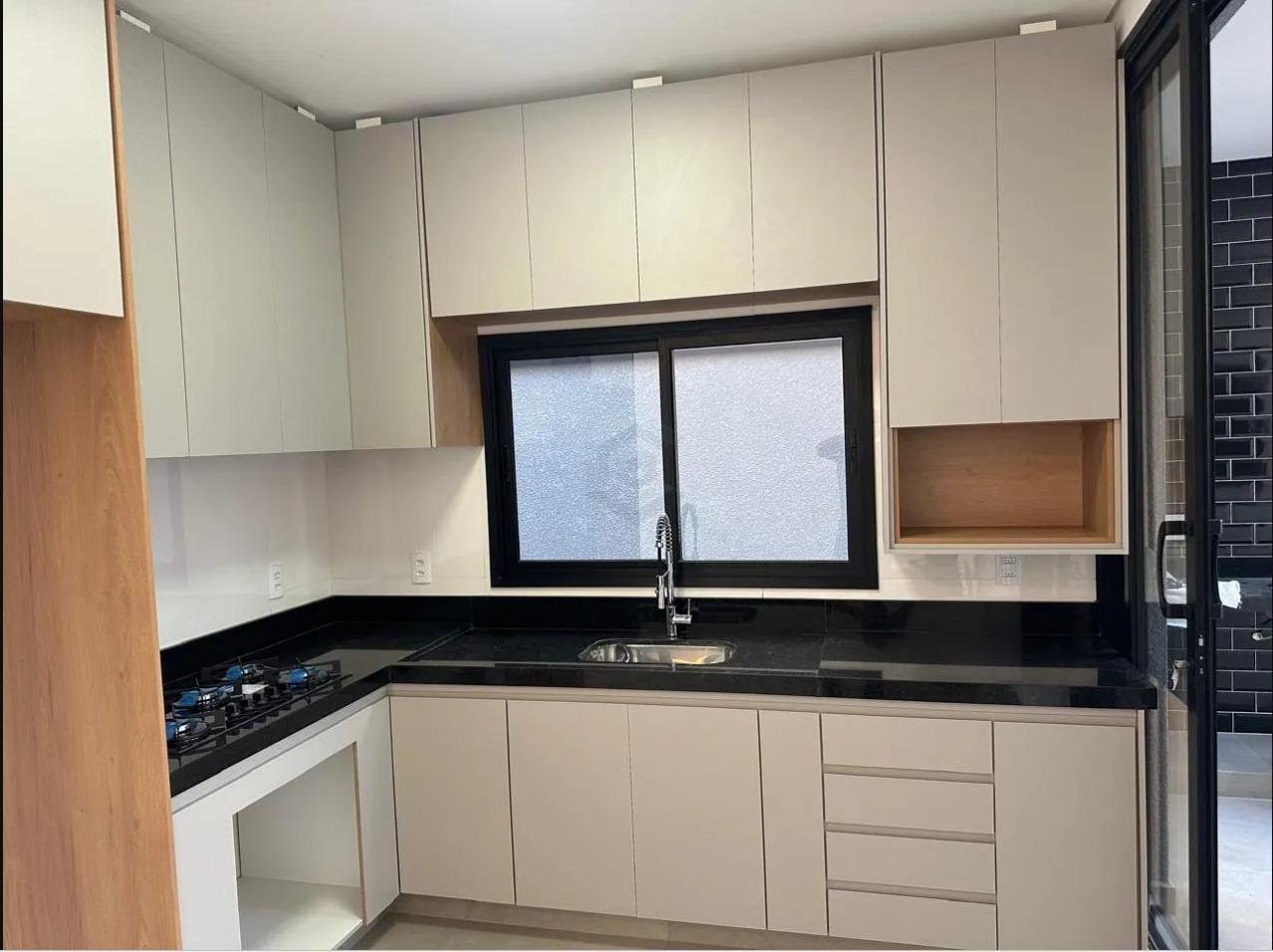 Casa à venda com 3 quartos, 1 suíte, 3 vagas e 132m² no Jardim Wanel Ville IV, Sorocaba (SP) — foto 8 de 30