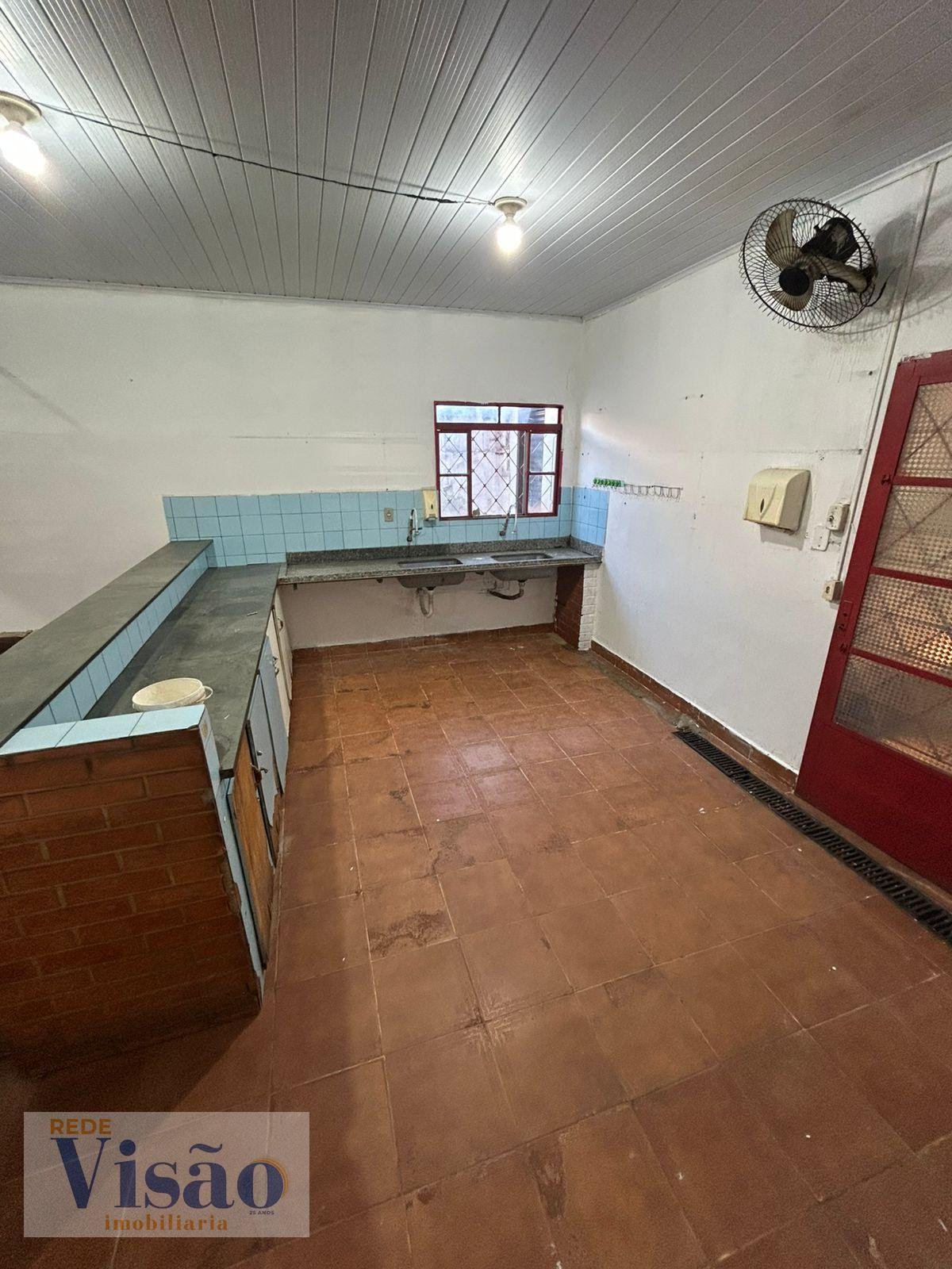 Comercial para alugar com 3 banheiros no Vila Mariana, Paracatu (MG) — foto 19 de 21