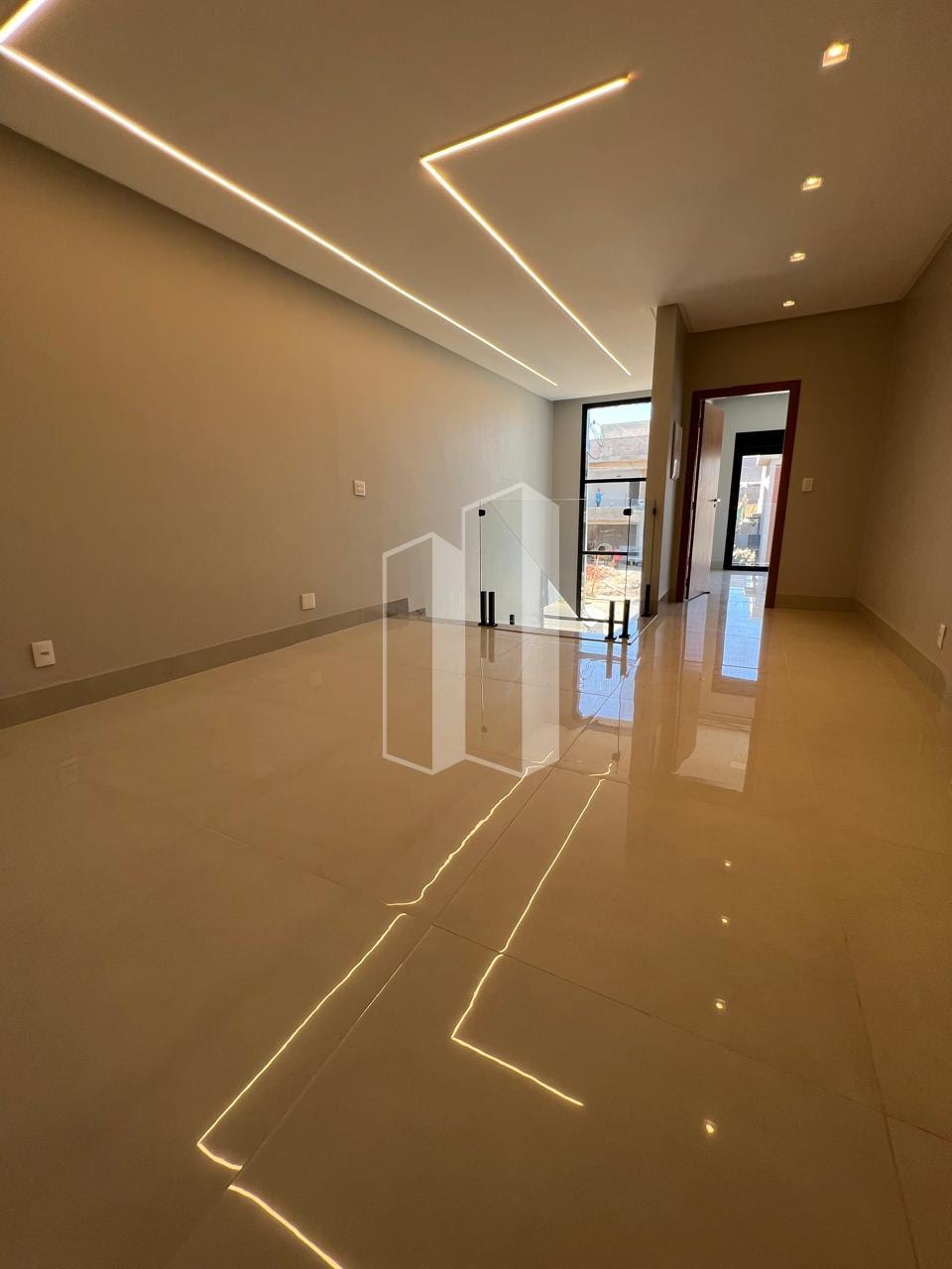 Casa à venda com 4 quartos, 3 suítes, 2 vagas e 246m² no Jardins Capri, Senador Canedo (GO) — foto 21 de 30