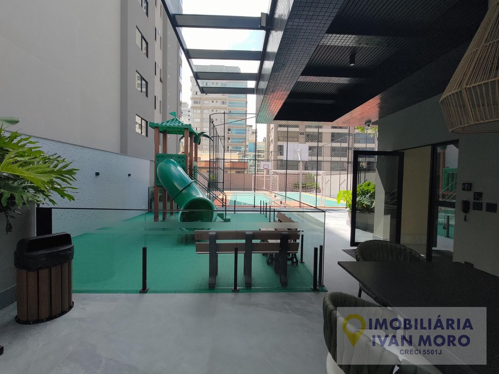 Apartamento à venda com 4 quartos, 4 suítes, 3 vagas e 198m² no Meia Praia, Itapema (SC) — foto 30 de 30
