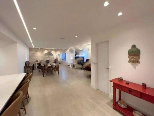Cobertura 242m² à Venda na Barra com Vista Mar