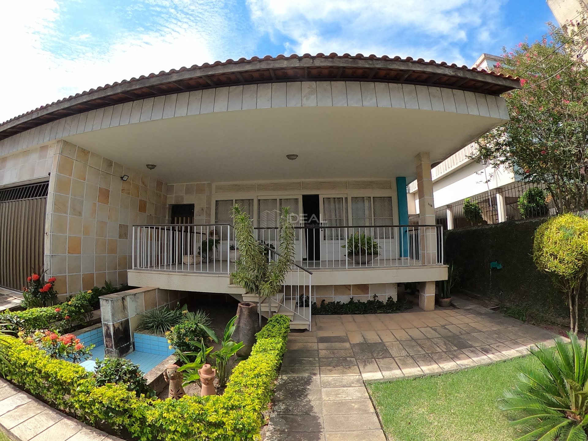 Casa de 3 quartos linear para venda no Centro - Campos dos Goytacazes, RJ