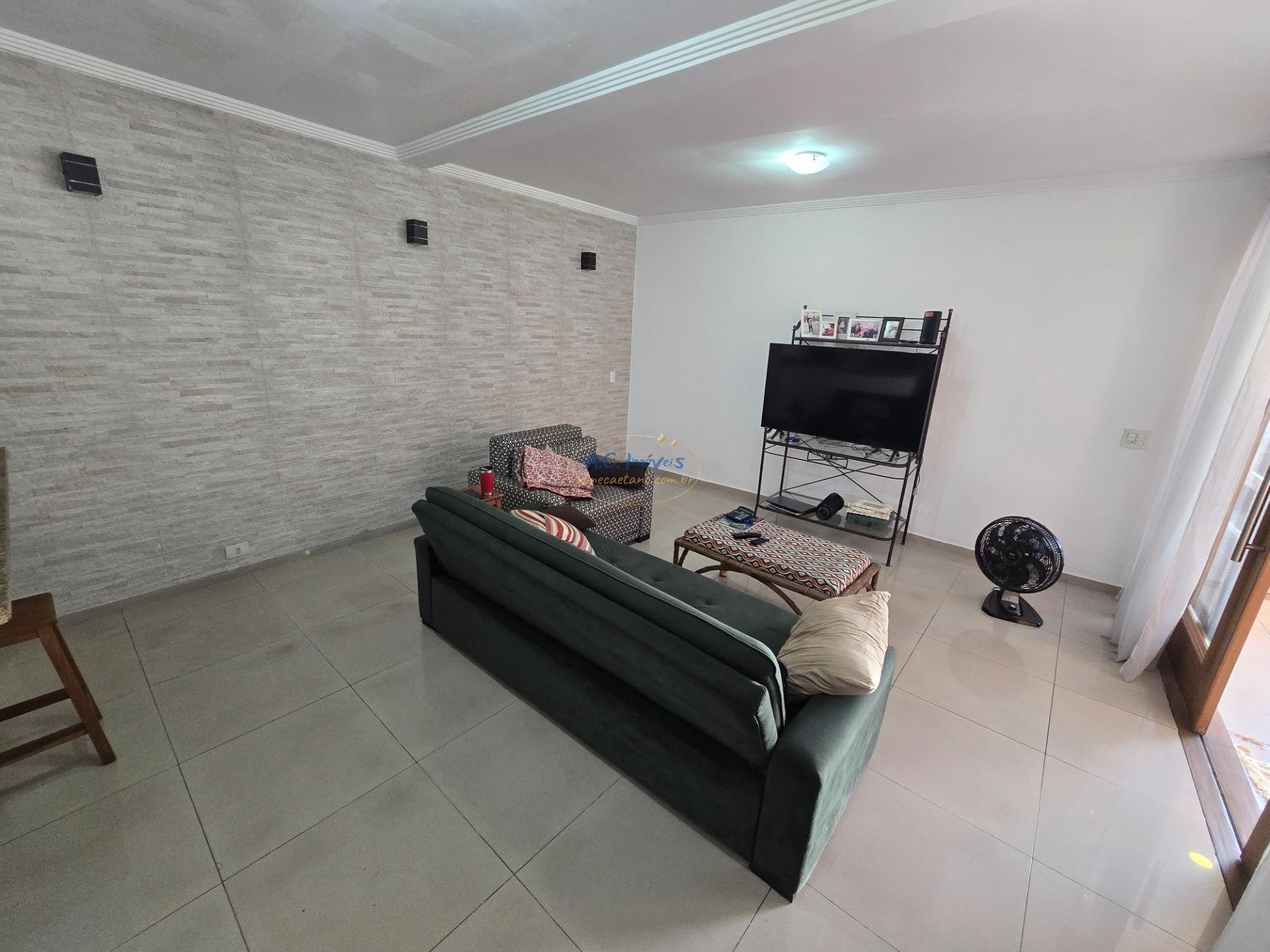 Casa à venda com 3 quartos, 1 suíte, 4 vagas e 180m² no Tupi, Praia Grande (SP) — foto 12 de 30