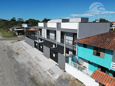 Sobrado 03 com persianas, Rua Londrina, Bom Retiro