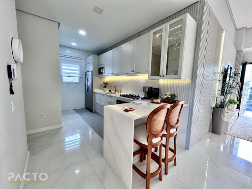 Casa à venda em Caverazinho, Araranguá | 3 dorms, suíte