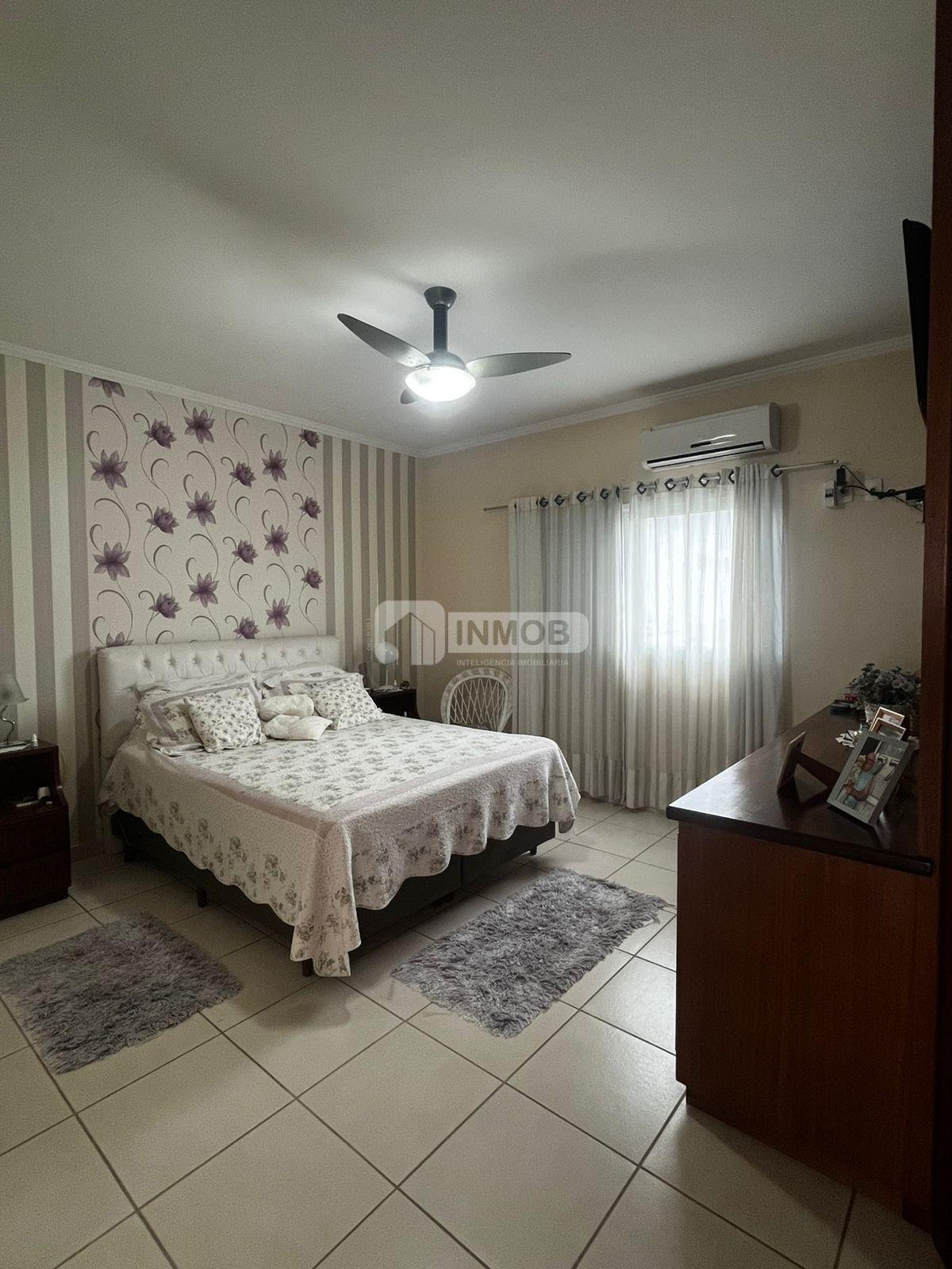 Casa à venda com 4 quartos, 3 suítes, 4 vagas e 278m² no Jardim das Nações, Taubaté (SP) — foto 10 de 15