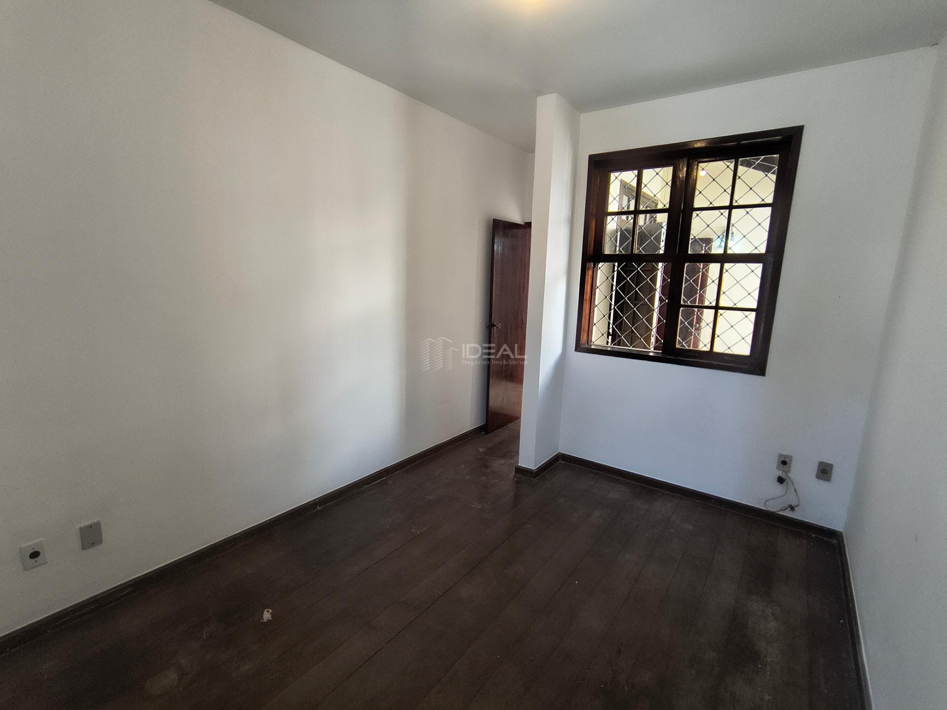Casa para alugar com 4 quartos, 1 suíte, 4 vagas e 180m² no Flamboyant, Campos dos Goytacazes (RJ) — foto 9 de 30