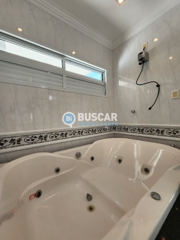 Casa à venda com 4 quartos, 4 suítes, 6 vagas e 640m² no Sim, Feira de Santana (BA) — foto 15 de 21