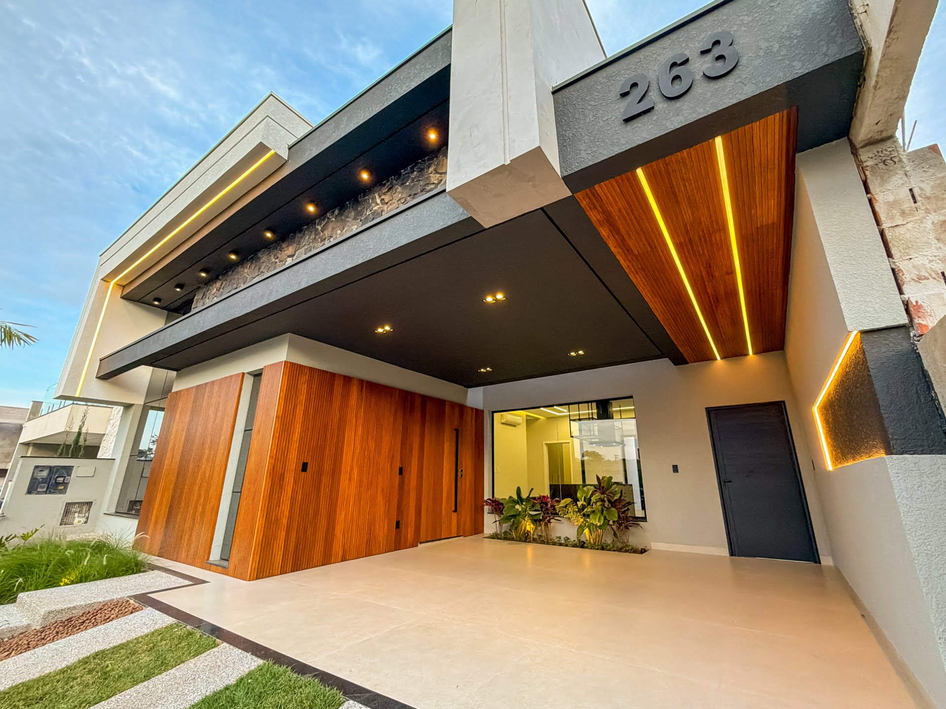 Casa à venda com 3 quartos, 3 suítes, 4 vagas e 213m² no Sapezal, Indaiatuba (SP) — foto 3 de 30