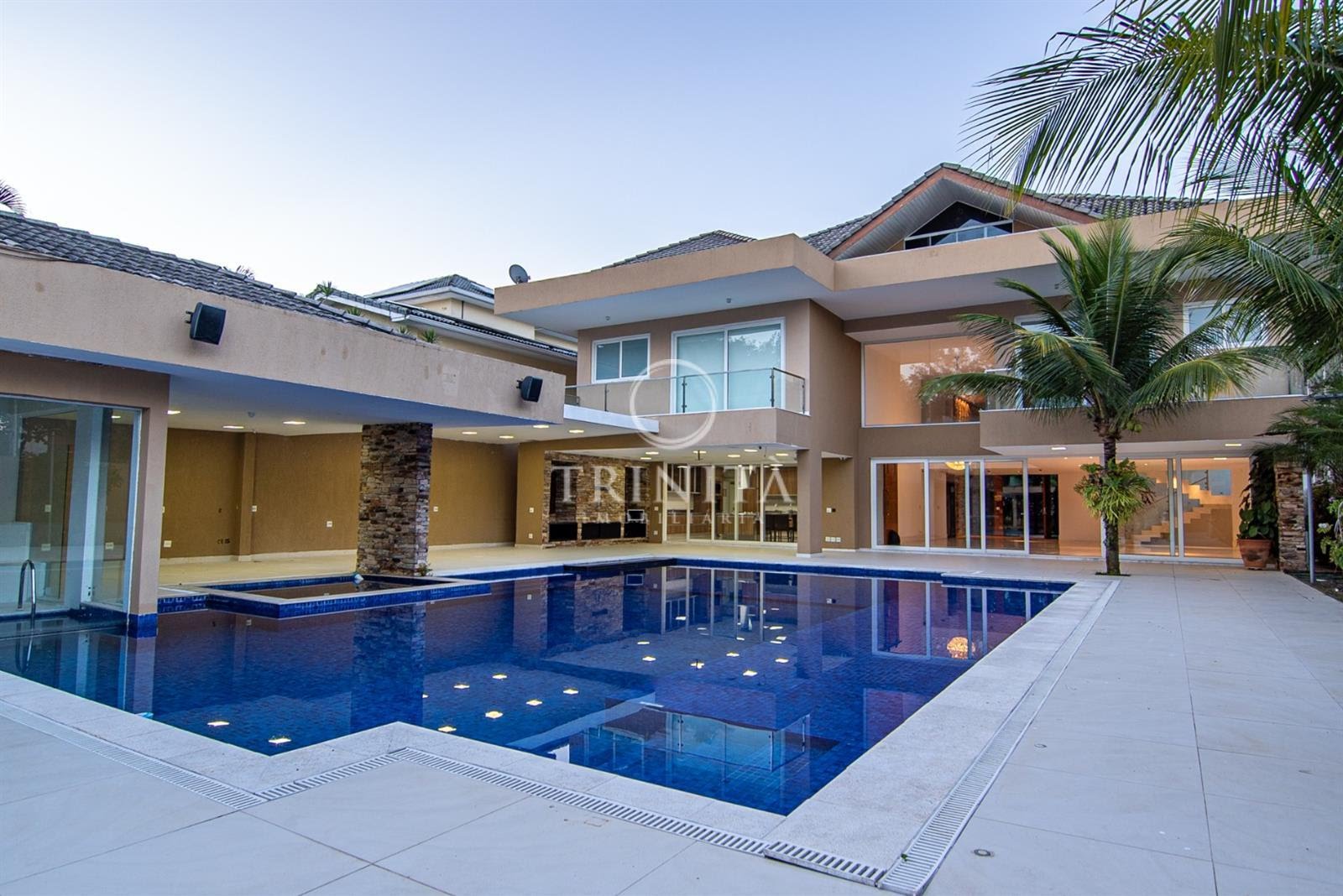 Casa condominio Novo Leblon, 5 suítes, barra da ti