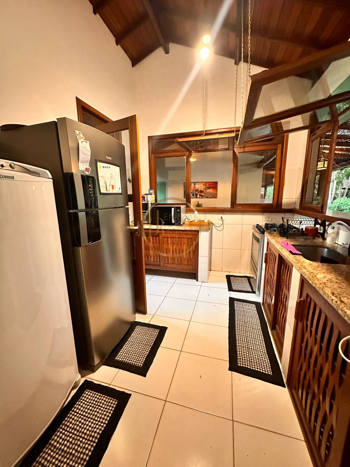 Casa à venda com 4 quartos, 4 suítes e 250m² no Arraial D'ajuda, Porto Seguro (BA) — foto 4 de 14