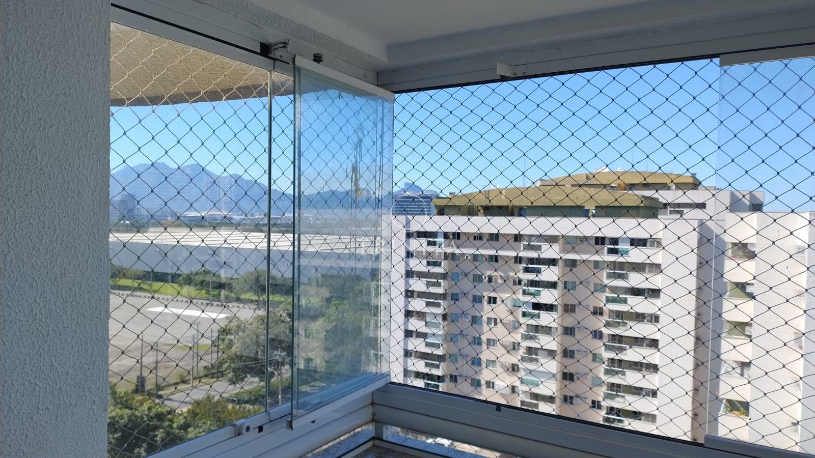 varanda com vista livre, sol da manhã