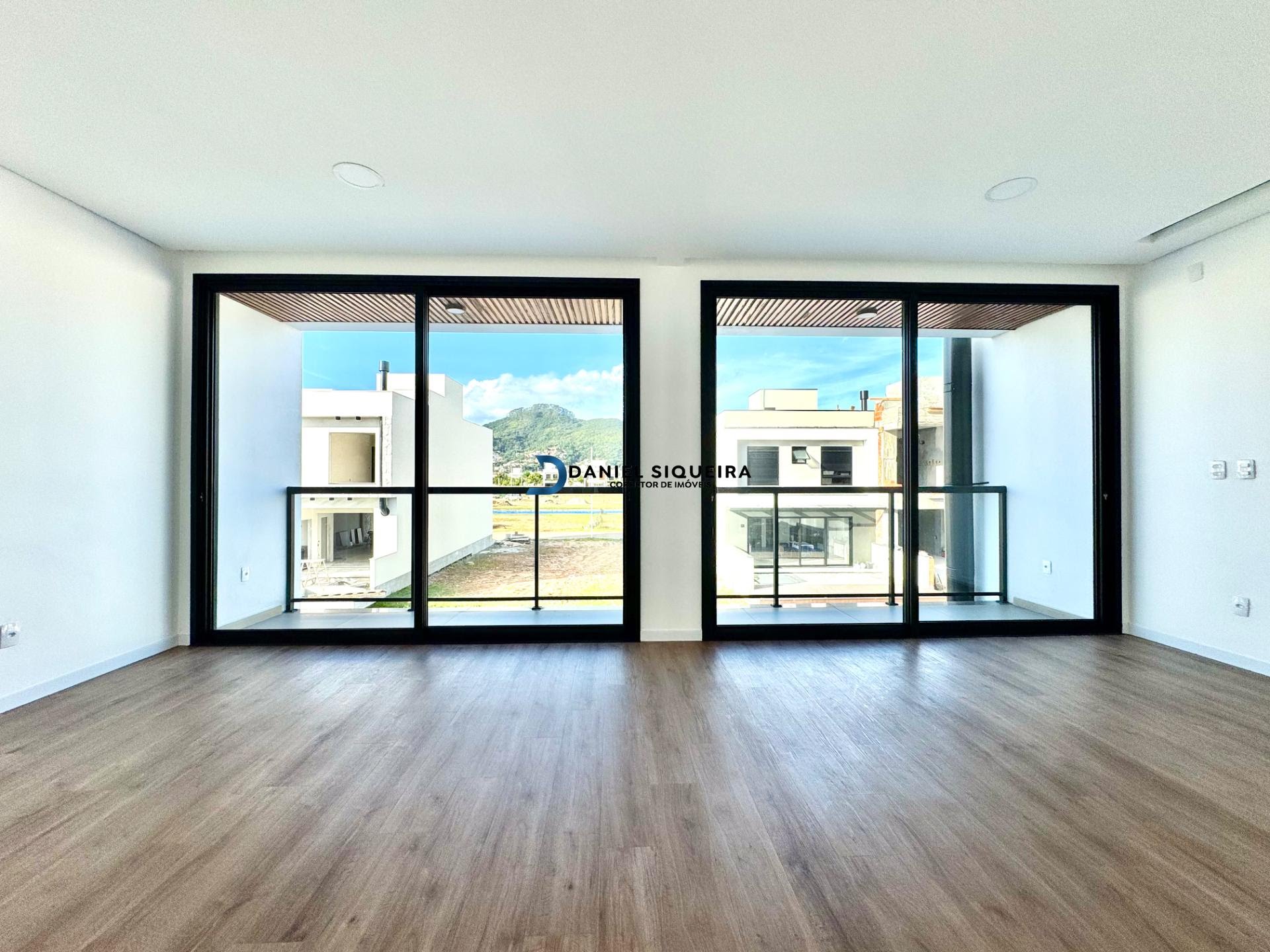 Casa à venda com 3 quartos, 1 suíte, 4 vagas e 216m² no Bairro Deltaville, Biguaçu (SC) — foto 18 de 29