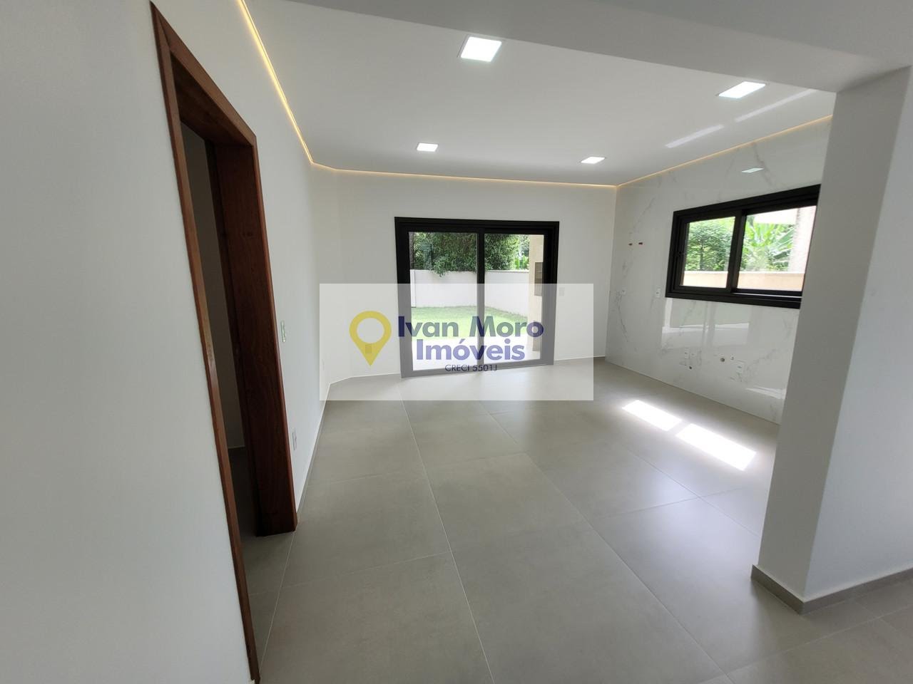 Casa à venda com 4 quartos, 3 suítes, 4 vagas e 270m² no São João do Rio Vermelho, Florianópolis (SC) — foto 7 de 27