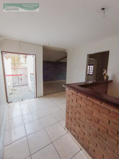 Casa Comercial em Vila Bourghese - Pindamonhangaba, SP