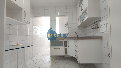 Apartamento com 3 Quartos e 2 banheiros à Venda, 78 m² por R$ 445.000