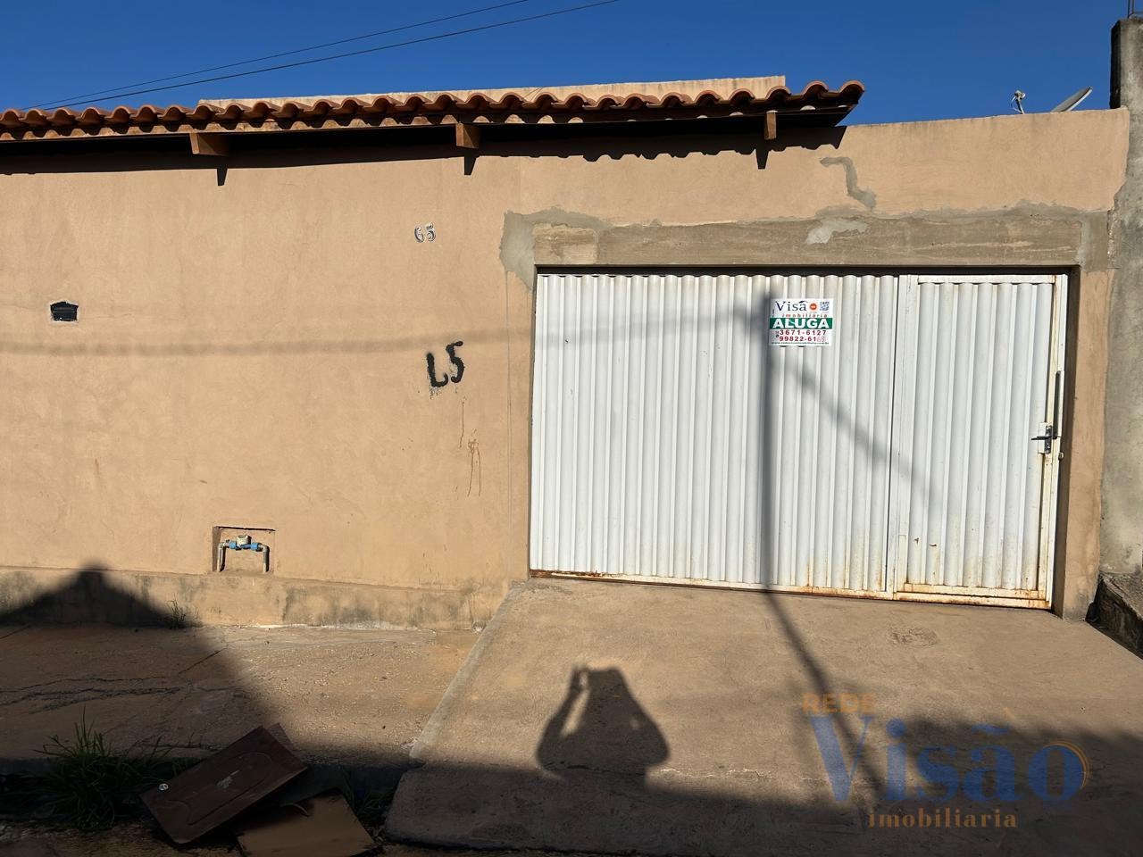 Casa para alugar com 2 quartos, 1 banheiro e 1 vaga no Sarah Kubitschek, Paracatu — foto principal