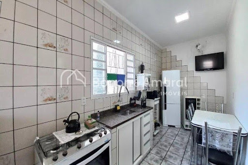 Casa, 3 quartos, 211 m² - Foto 4