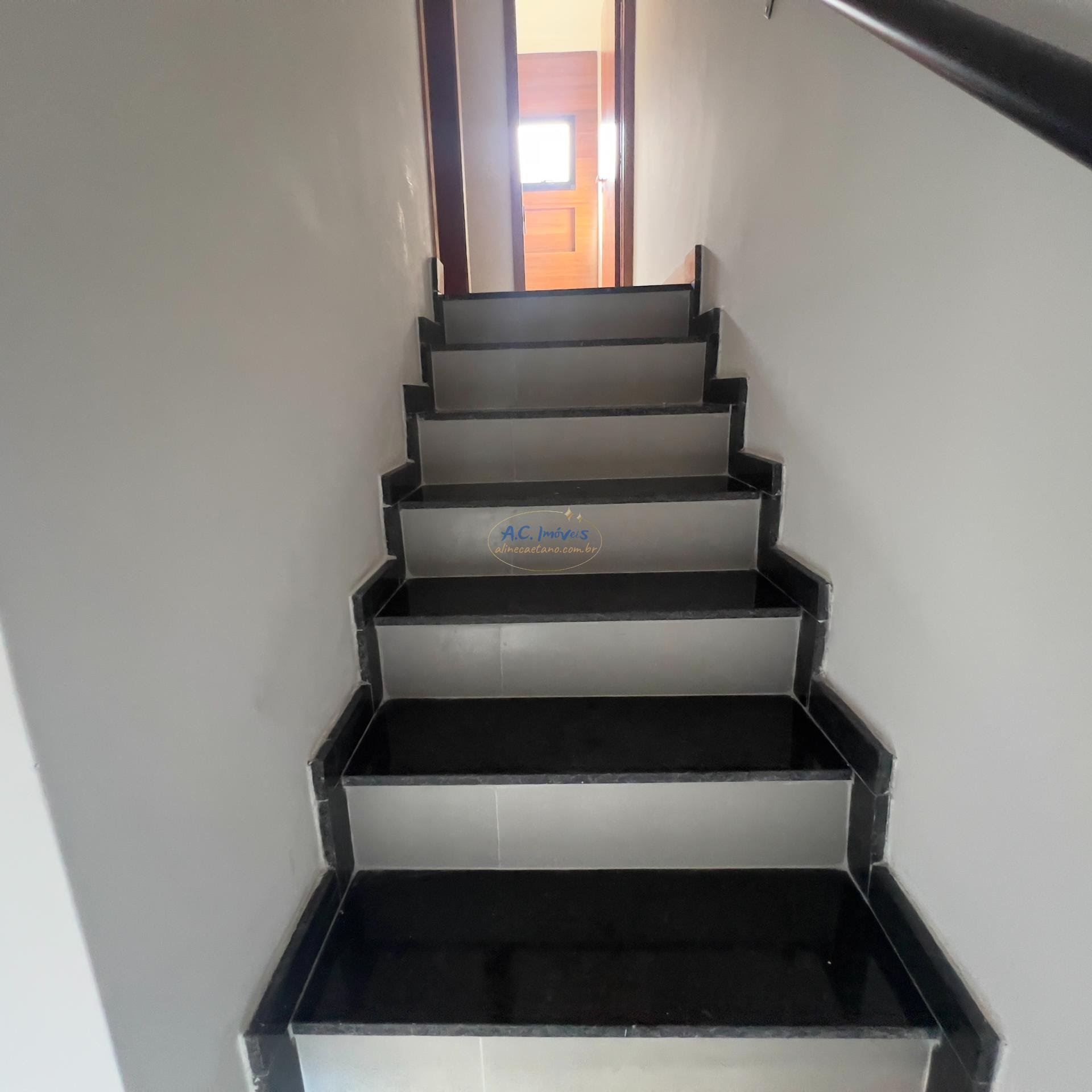 Casa à venda com 2 quartos, 2 banheiros, 1 vaga e 55m² no Jardim Imperador, Praia Grande (SP) — foto 10 de 18