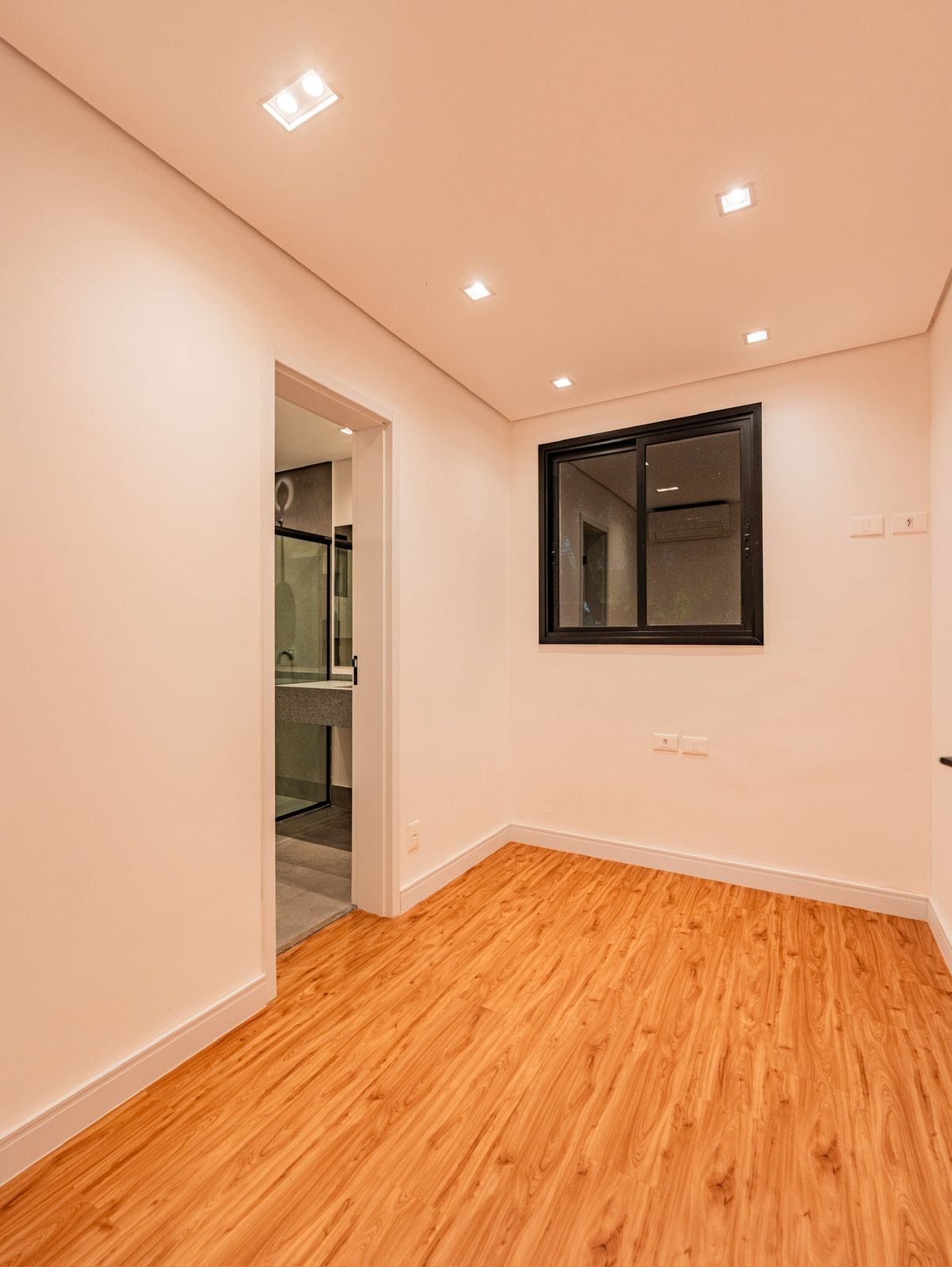 Apartamento à venda com 4 quartos, 4 suítes, 4 vagas e 318m² no Alphaville, Santana de Parnaíba (SP) — foto 17 de 28