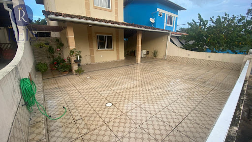 Casa Duplex em Condomínio, 4 Dormitórios e Boa Localização