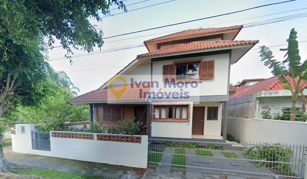 Casa para alugar com 3 quartos, 2 banheiros, 2 vagas e 130m² no Daniela, Florianópolis — foto principal