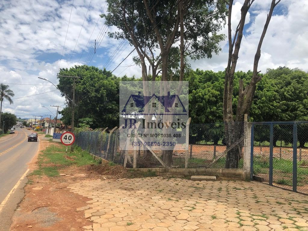 Terreno à venda com 329m² de terreno no Centro, Piranguinho (MG) — foto 8 de 11