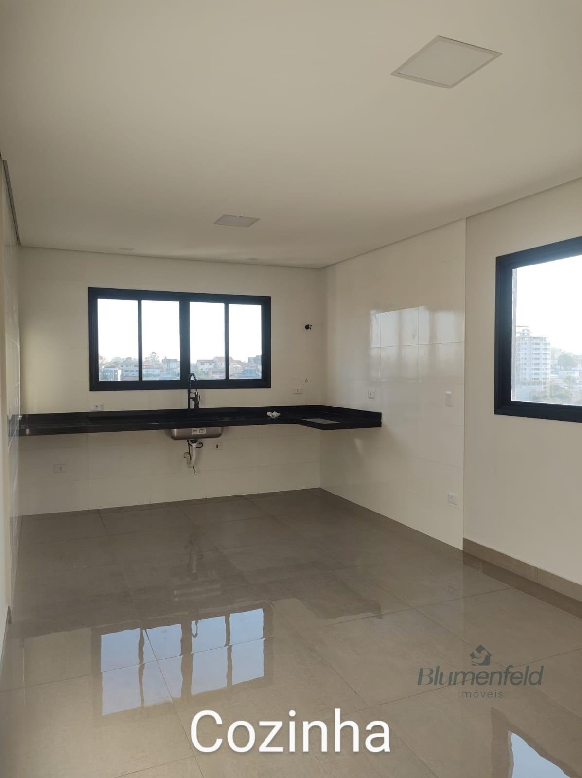 Casa à venda com 3 quartos, 3 suítes, 4 vagas e 136m² no Jardim Planalto, Arujá (SP) — foto 9 de 27