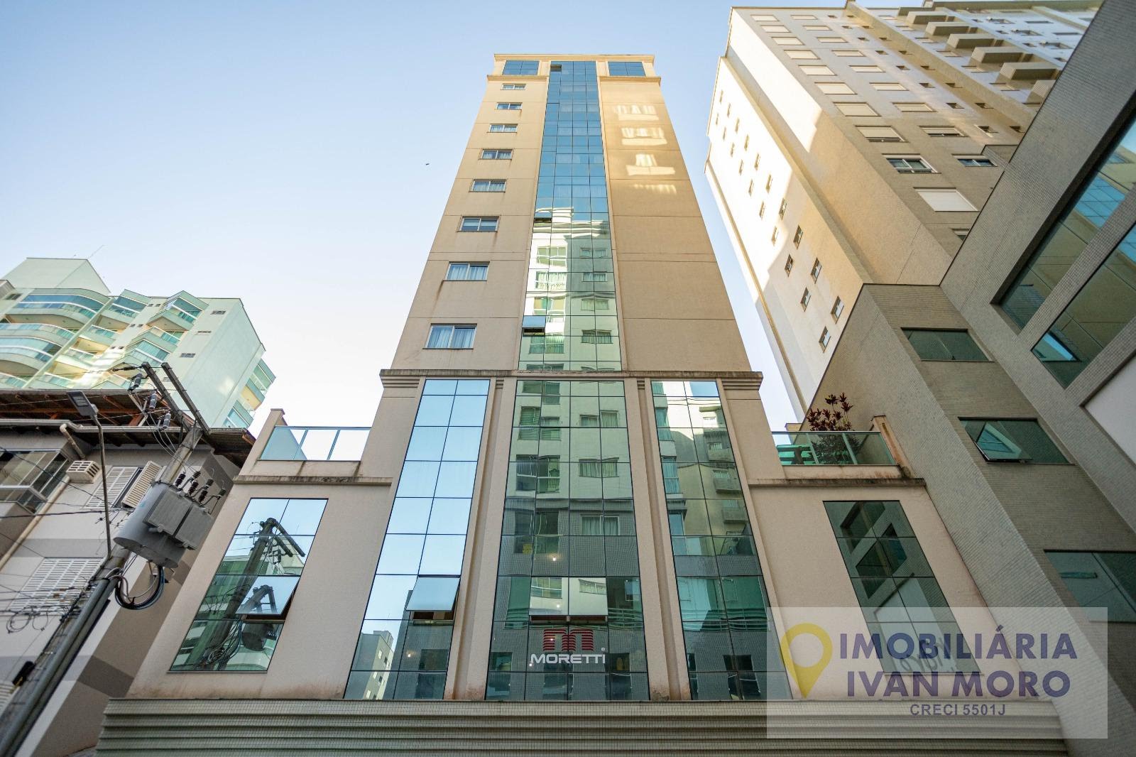 Apartamento à venda com 3 quartos, 3 suítes, 2 vagas e 130m² no Meia Praia, Itapema (SC) — foto 3 de 30
