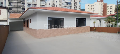 Casa 4 Dormitórios - Córrego Grande  -  Florianópolis, SC