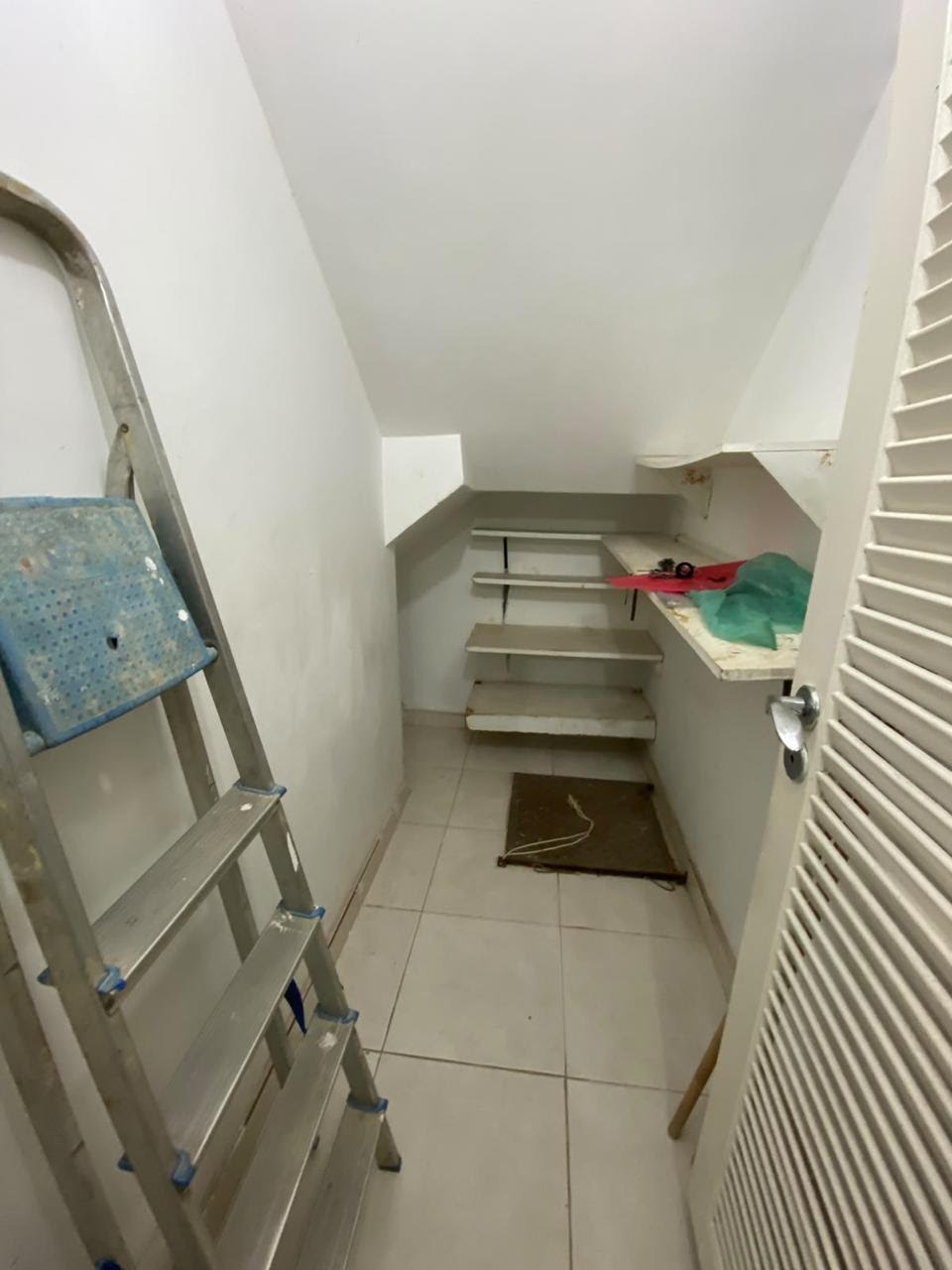 Casa à venda com 4 quartos, 1 suíte, 3 vagas e 180m² no Vargem Pequena, Rio de Janeiro (RJ) — foto 15 de 28