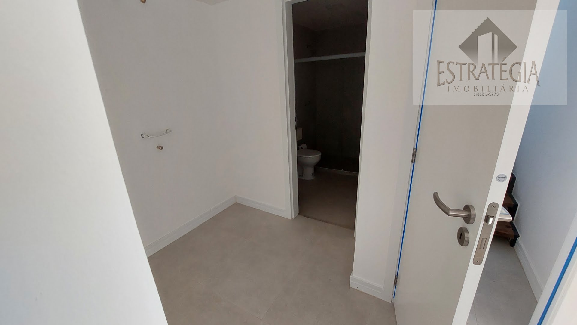 Casa à venda com 3 quartos, 3 suítes, 3 vagas e 240m² no Valparaíso, Petrópolis (RJ) — foto 24 de 25