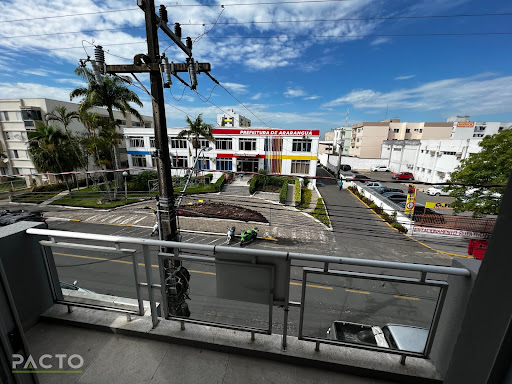 04 SALAS COMERCIAIS EM FRENTE A PREFEITURA