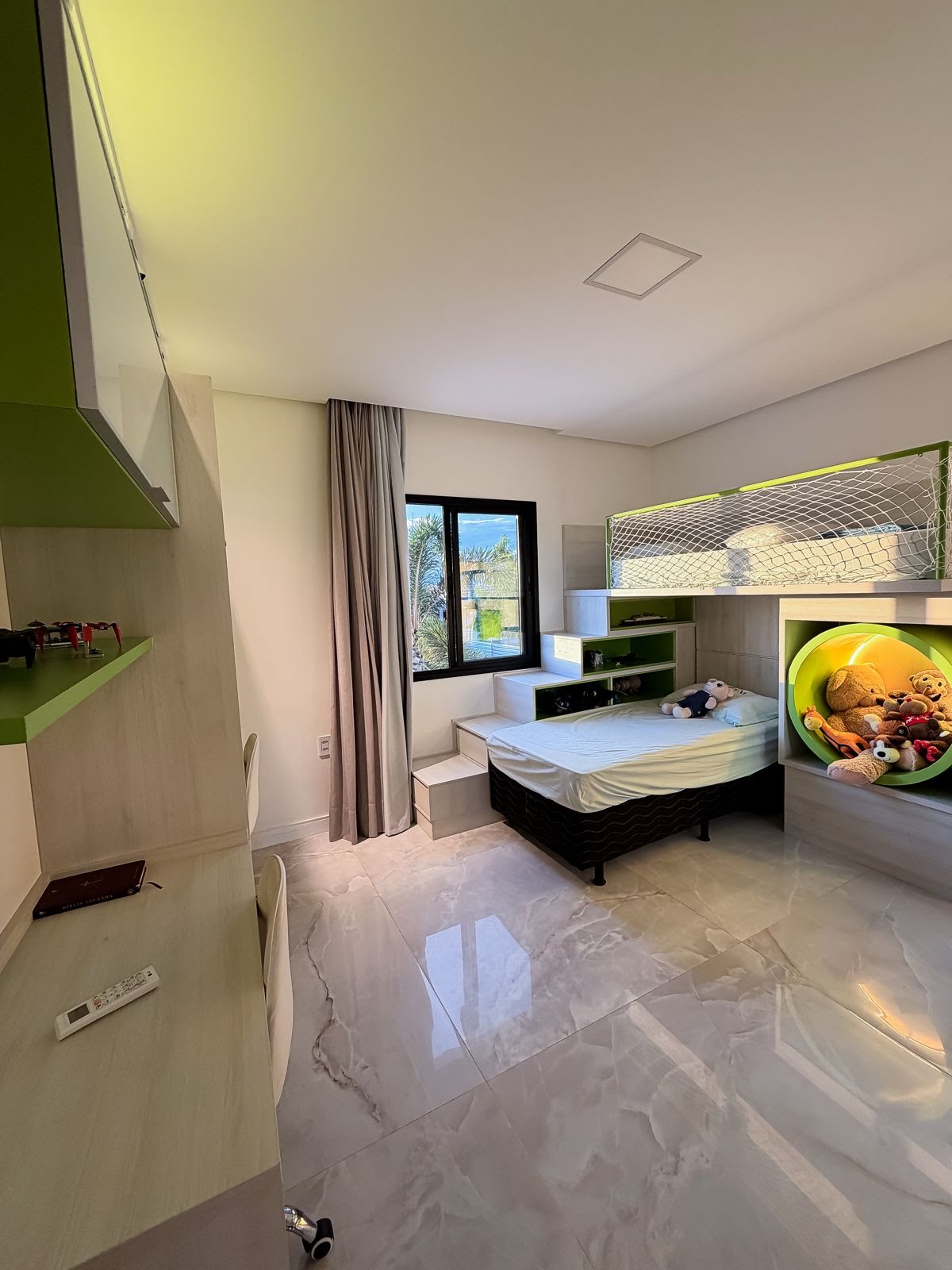 Casa à venda com 3 quartos, 2 suítes, 4 vagas e 280m² no Sim, Feira de Santana (BA) — foto 25 de 26