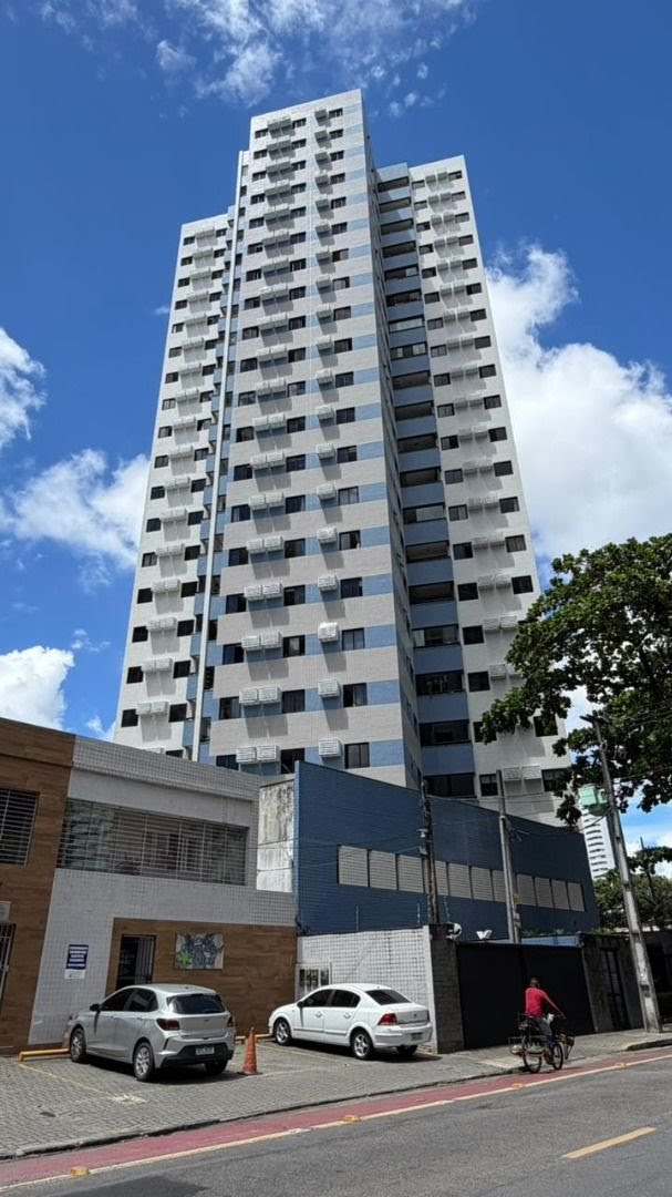 Apartamento à venda com 3 quartos, 1 suíte, 2 vagas e 97m² no Casa Forte, Recife (PE) — foto 2 de 30