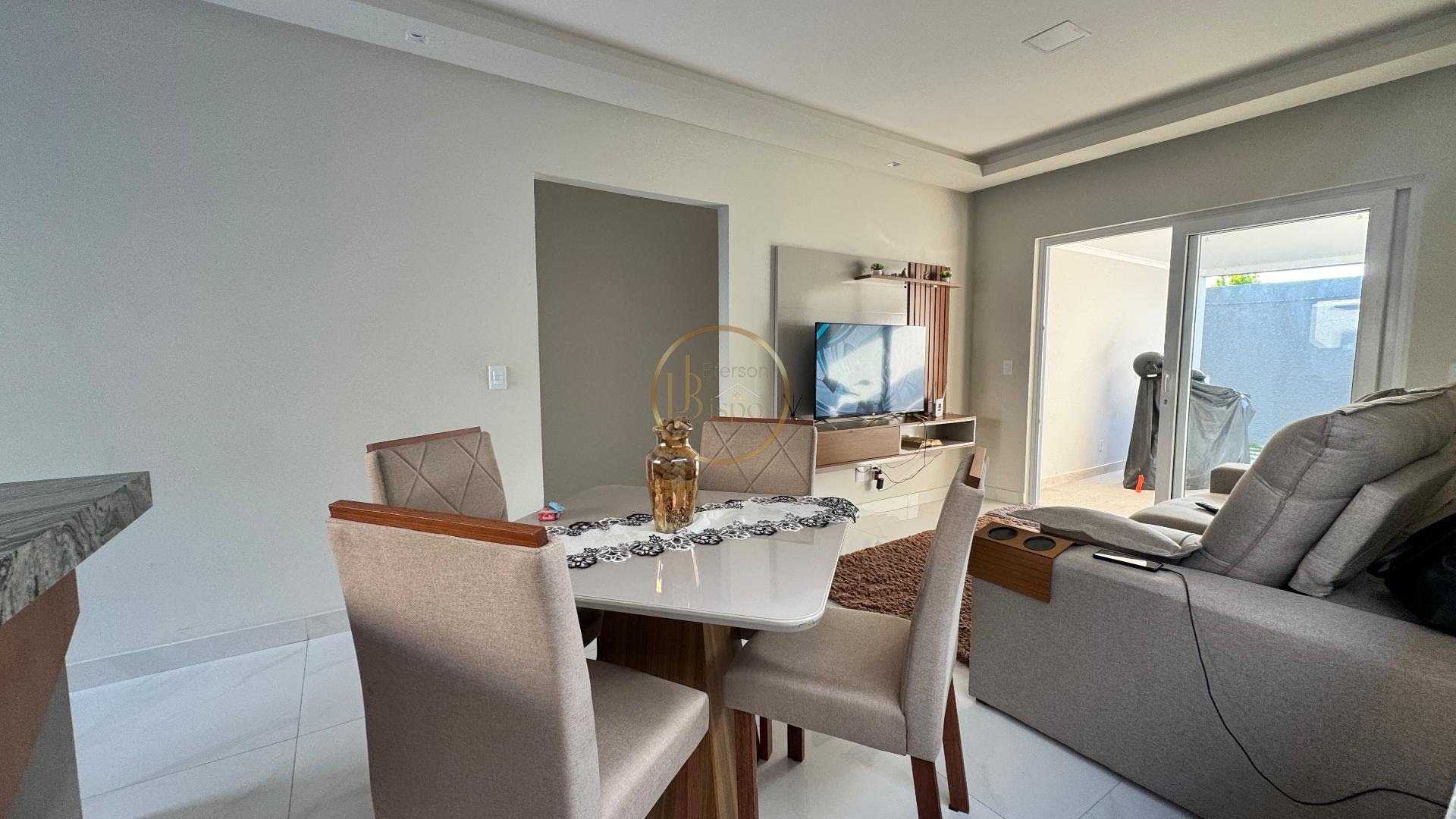 Casa à venda com 3 quartos, 1 suíte, 2 vagas e 130m² no Mira Porto, Porto Seguro (BA) — foto 2 de 26
