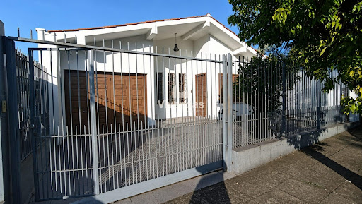 Ampla casa no bairro Goiás