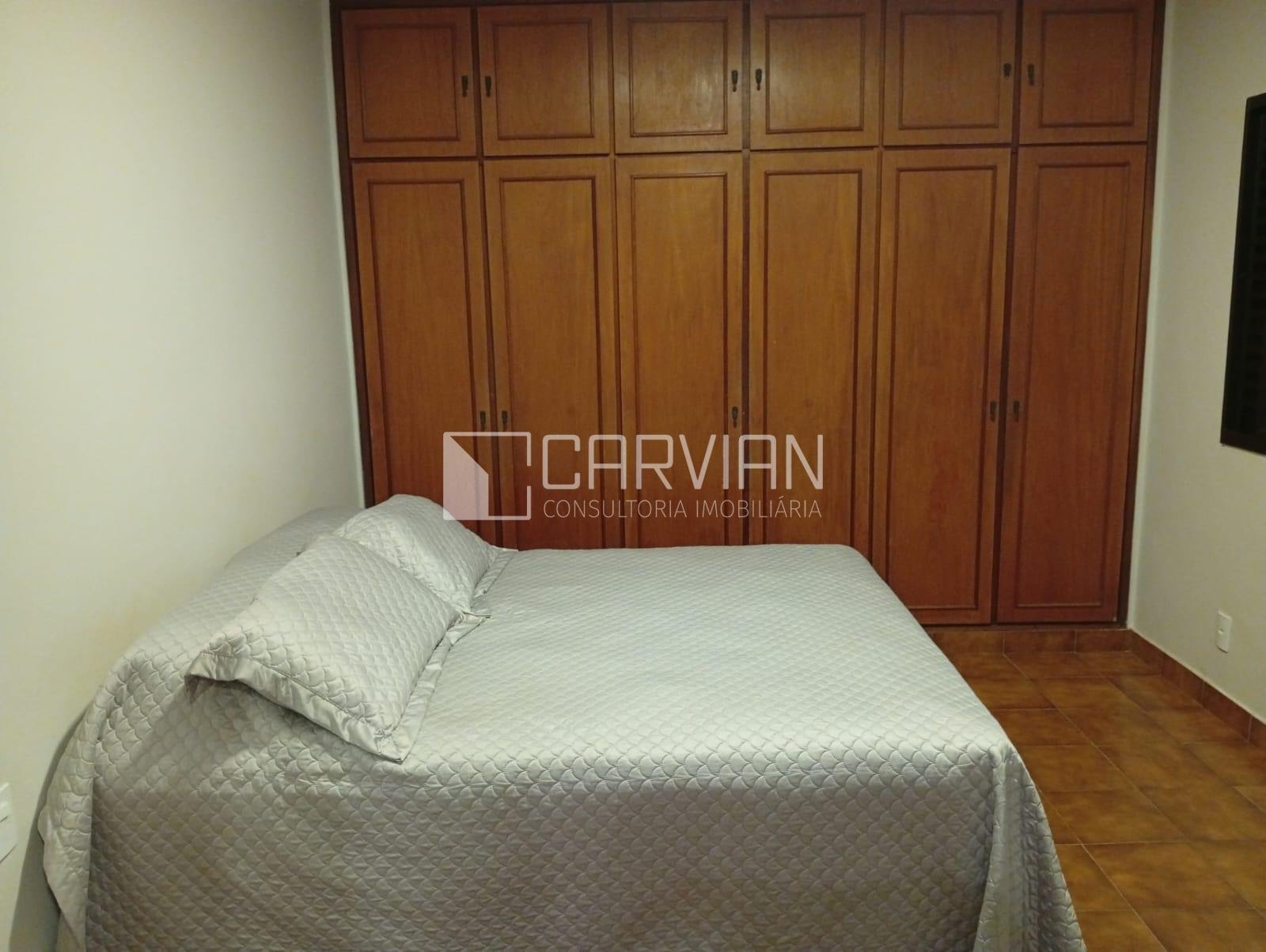 Casa à venda com 3 quartos, 1 suíte, 4 vagas e 220m² no Parque dos Bandeirantes, Ribeirão Preto (SP) — foto 23 de 30