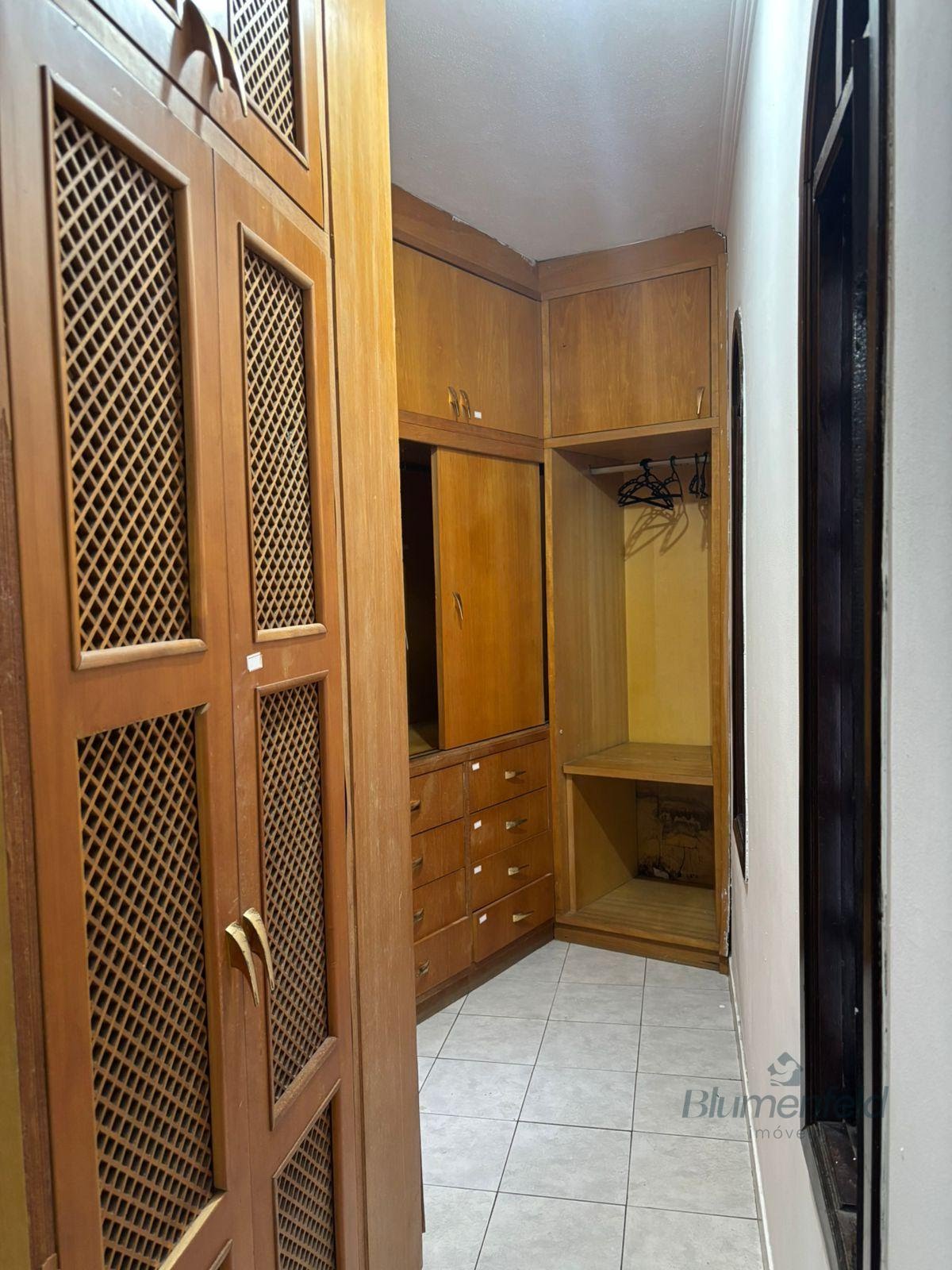 Casa para alugar com 3 quartos, 1 suíte, 3 vagas e 200m² no Jardim Rincão, Arujá (SP) — foto 13 de 15