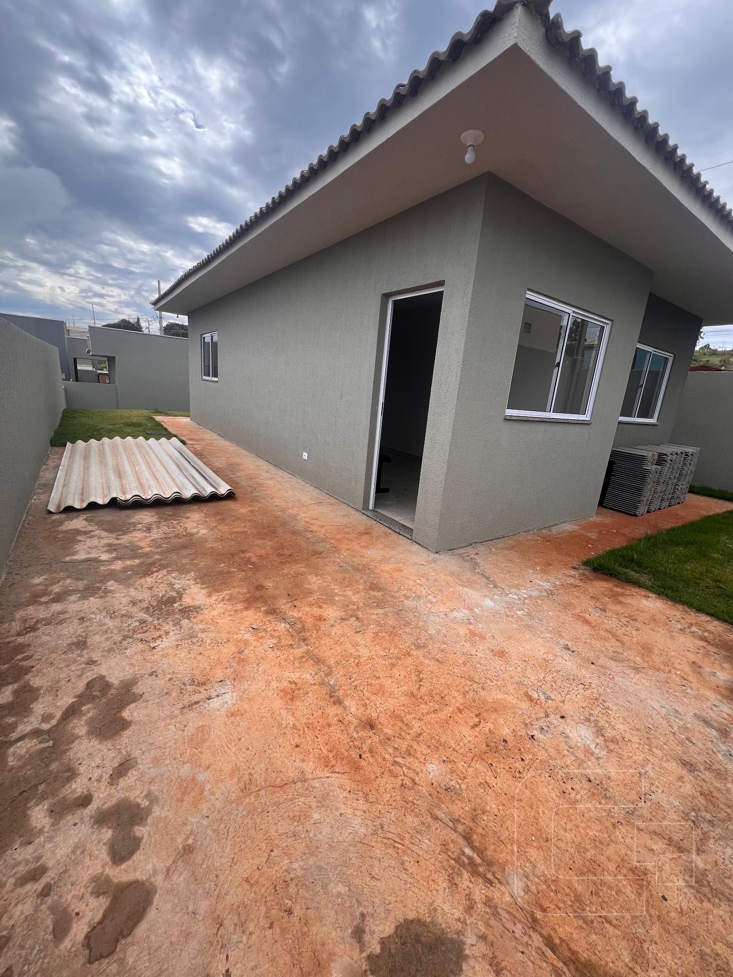 Casa à venda com 2 quartos, 1 banheiro e 49m² no Emílio Bovo, Califórnia (PR) — foto 3 de 30