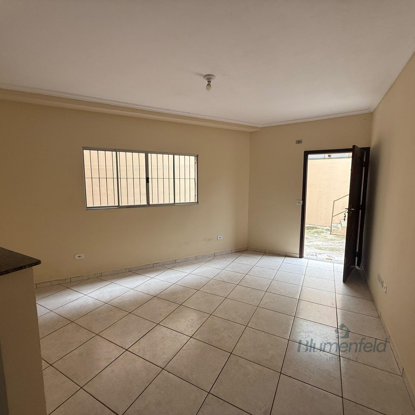 Apartamento para alugar com 2 quartos e 1 banheiro no Jardim Nascente, Itaquaquecetuba (SP) — foto 4 de 9