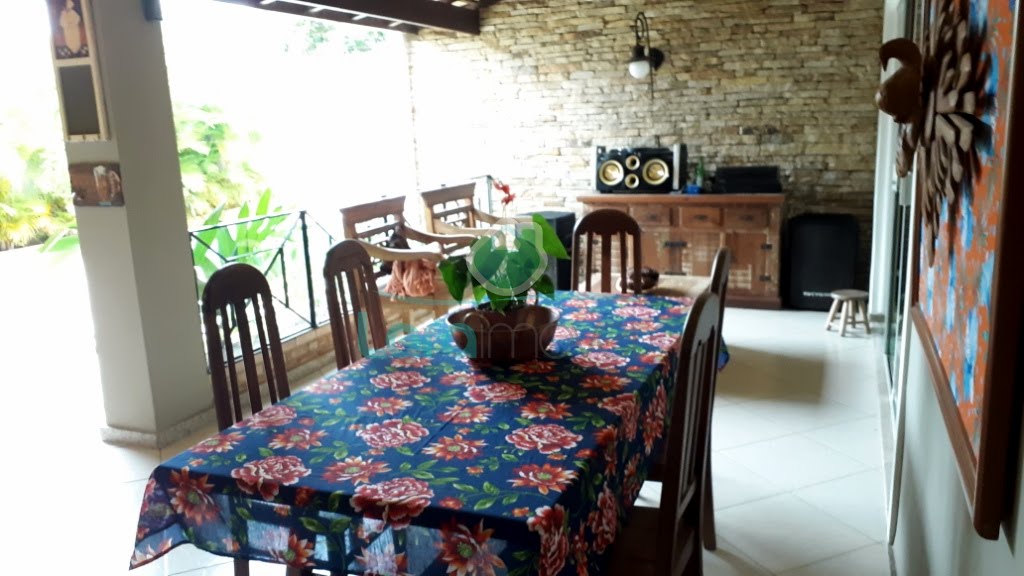 Casa à venda com 4 quartos, 1 suíte, 2 vagas e 300m² no Granja dos Cavaleiros, Macaé (RJ) — foto 28 de 30