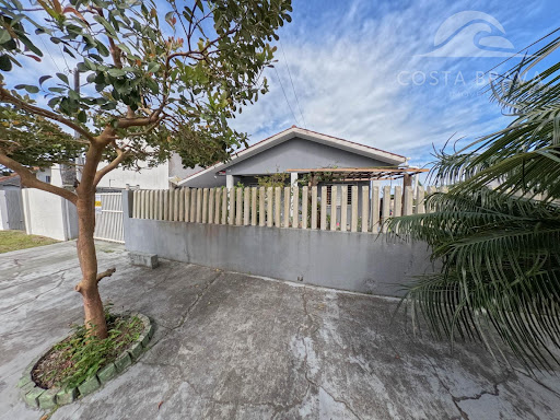 Oportunidade Beira-Mar: Casa Ampla 4 Quartos Quadra Mar