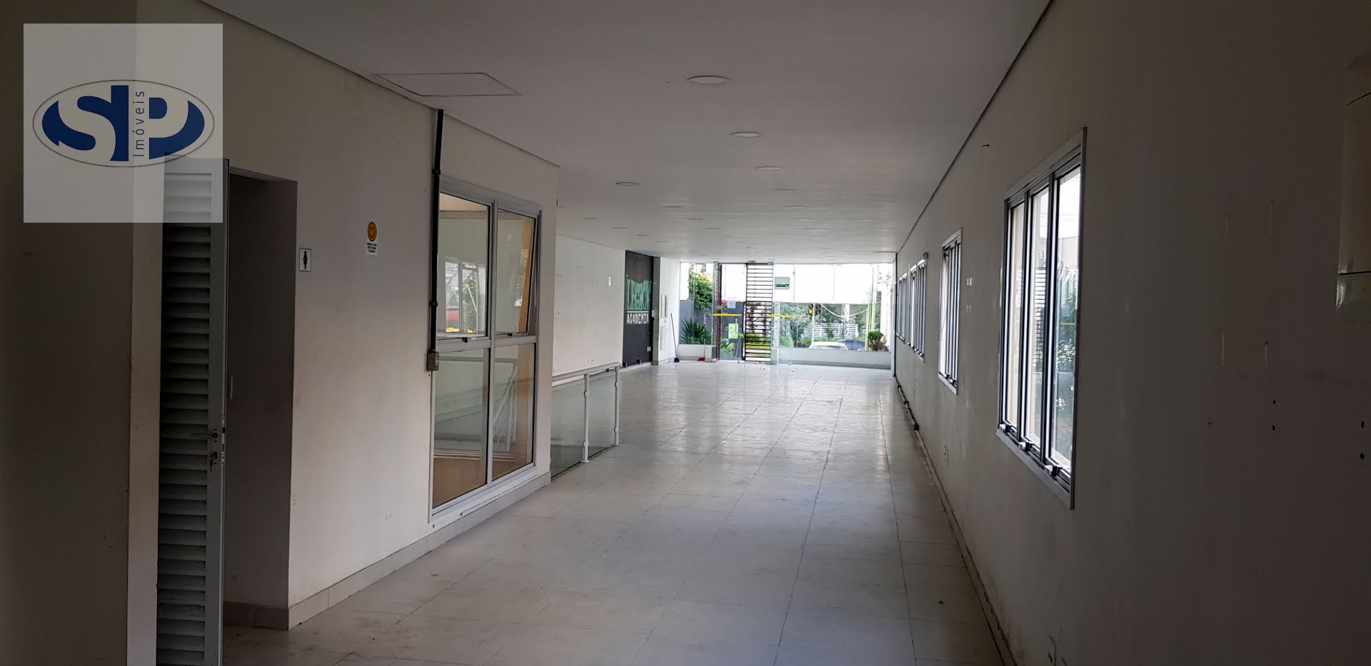 Vista para à frente do Imóvel 