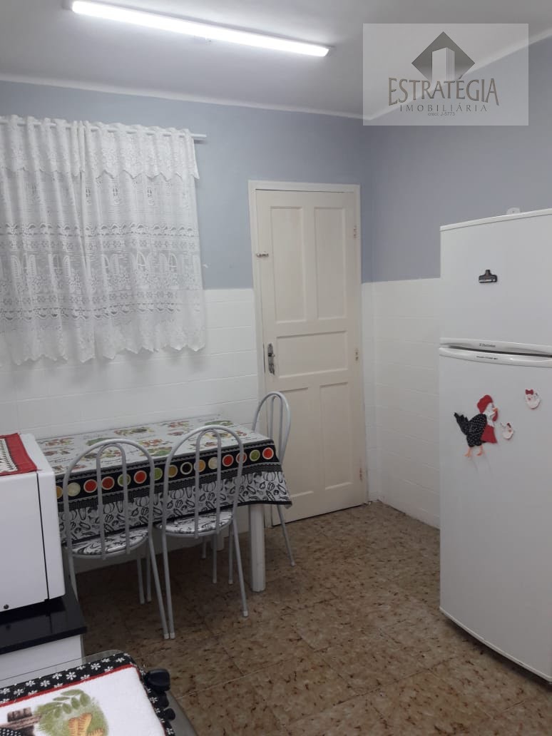 Casa à venda com 3 quartos, 2 banheiros, 5 vagas e 155m² no Castrioto, Petrópolis (RJ) — foto 9 de 17